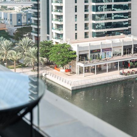Upscale Studio Full Lake View In Goldcrest View Tower Dubaj Kültér fotó